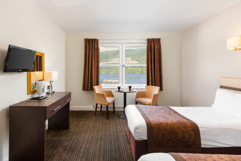 BedroomTwinLochView2
