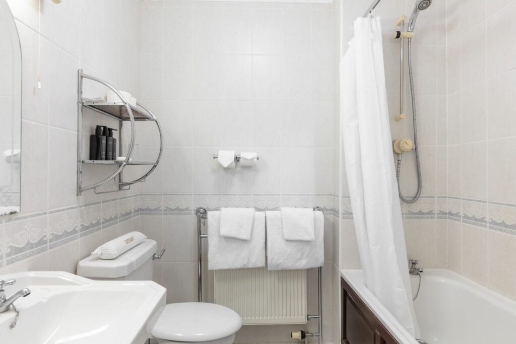 ForestFamilyBalconyBathroom