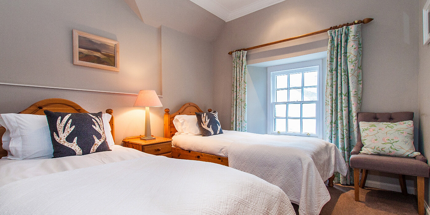 Colonsay Inn Bedrooms - Colonsay Hotel