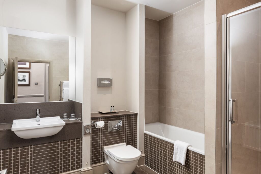 BedroomSuite_Bathroom