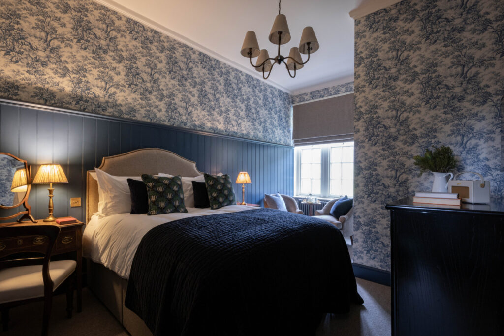 COSY bedroom room 17