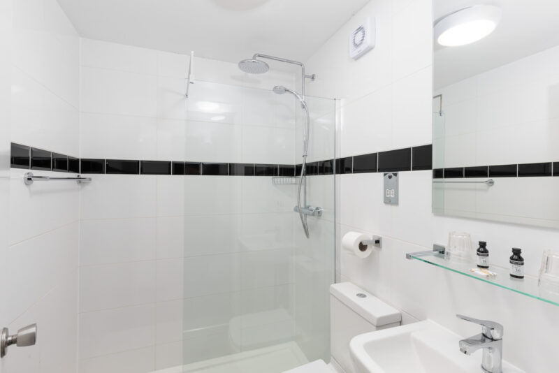 BedroomDouble_Bathroom