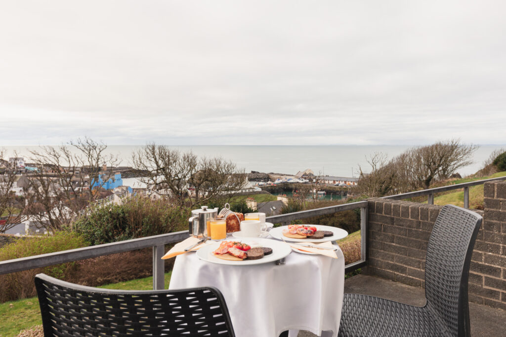 BalconyViewBreakfast1