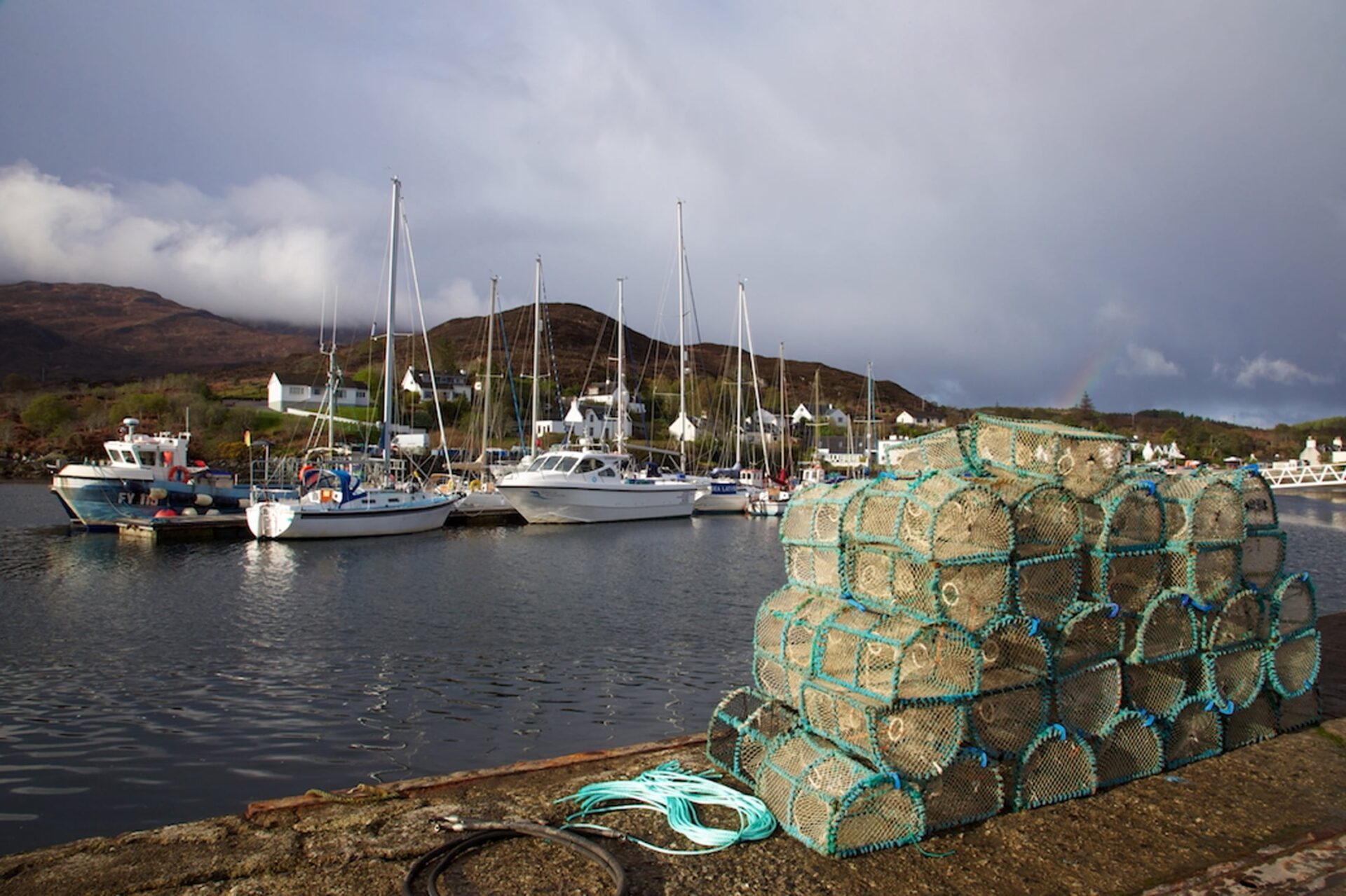 the-kings-arms-hotel-Boats