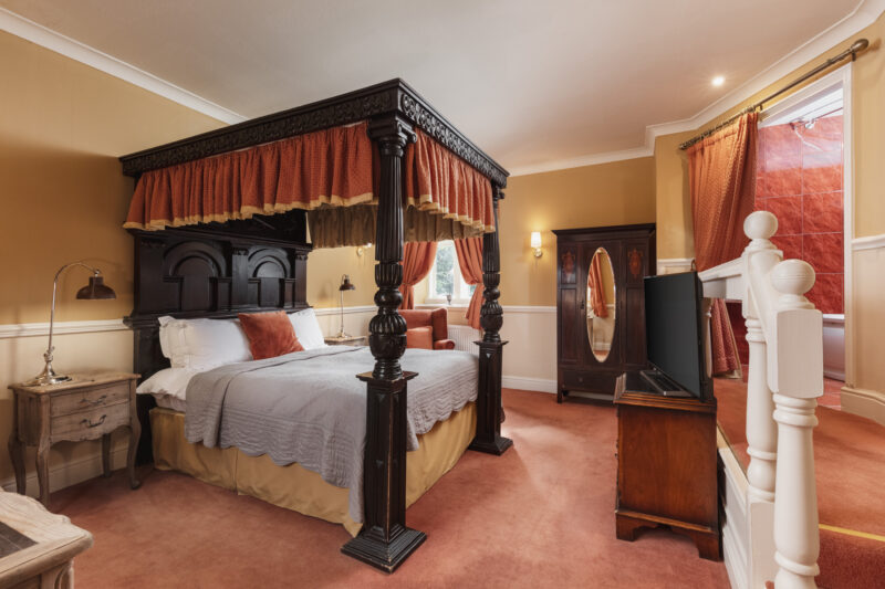 BedroomCourtyardState_1