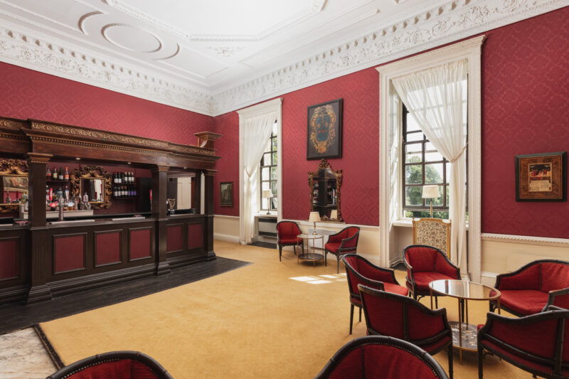 VanboroughBar_1