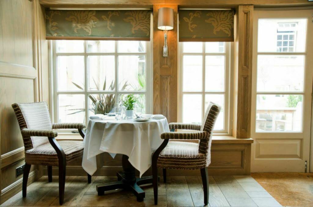 Noel Arms Restaurant 3