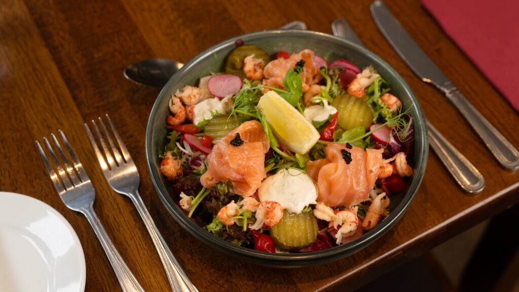 Skye Sligachan – Smoked Salmon Salad 2