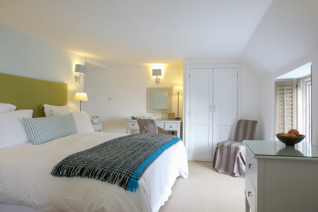 Bespoke – The Lugger-28