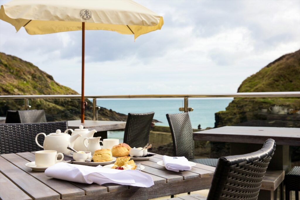 Bespoke – The Lugger-46