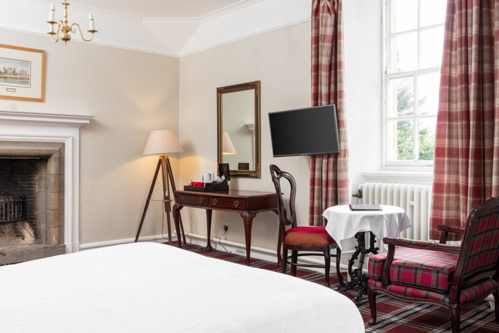 Bedroom4FamilyRoom_2