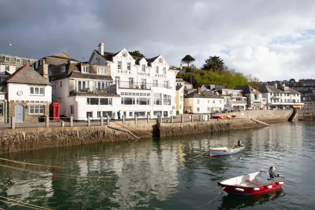 Hidden Gem England - Ship and Castle Hotel